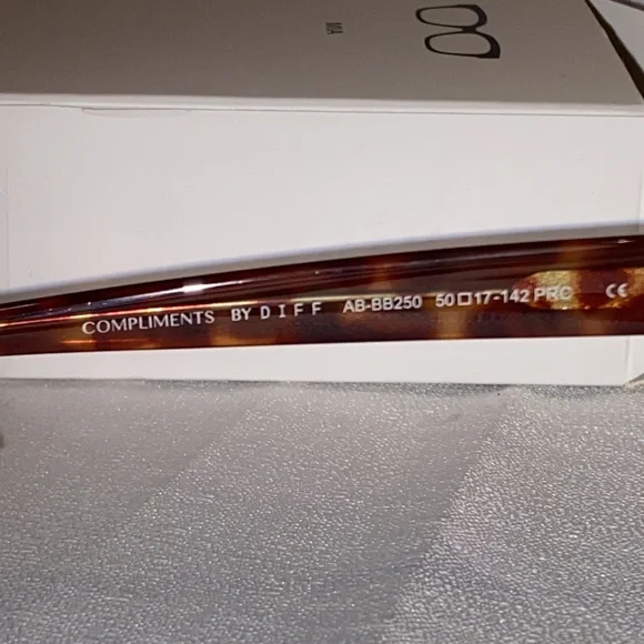 Diff Blue Light Glasses Mia With Tortoise Frame - Picture 3 of 3